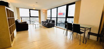 Flat to rent in Tempus Tower, 9 Mirabel Street M3