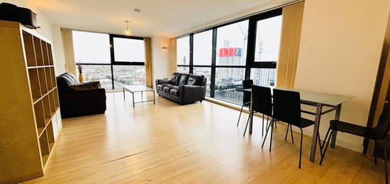 Flat to rent in Tempus Tower, 9 Mirabel Street M3