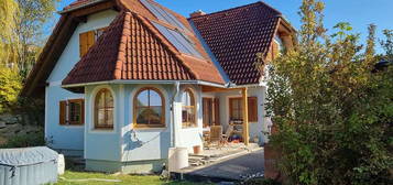 Einfamilienhaus mit Blick über Feldbach zu verkaufen