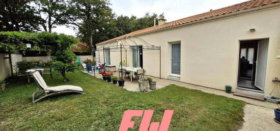 Maison de plain-pied  à vendre, 5 pièces, 3 chambres, 124 m²