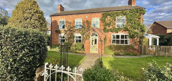 6 bed farmhouse for sale