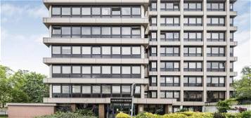 Flat for sale in Hanover House, Kings Road, Reading RG1