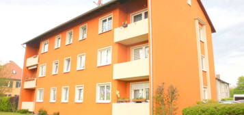 Balkon * neuwertiges Tageslichtbad Wanne+Dusche * PKW-Stellplatz