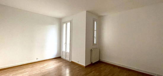 Appartement  à louer, 2 pièces, 1 chambre, 45 m²