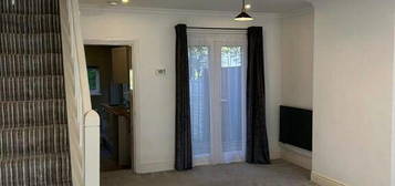 2 bedroom terraced house