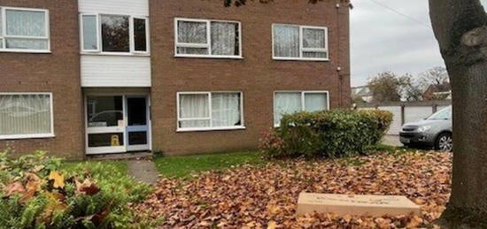 2 bedroom ground floor flat