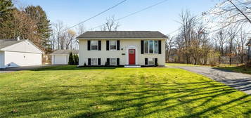 510 Reels Dr, Utica, NY 13502