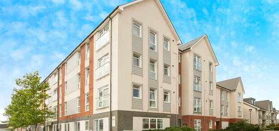 Flat for sale in Adams Close, Poole BH15