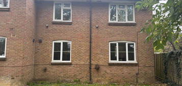 Flat for sale in Windsor Park Road, Harlington, Hayes UB3