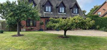 4 bed detached house for sale