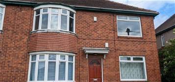Flat to rent in Great North Road, Gosforth, Newcastle Upon Tyne, Tyne And Wear NE3