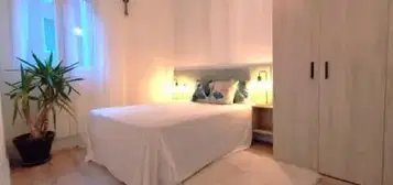 Apartamento en calle de la Galer&#xED;a de Robles, 7