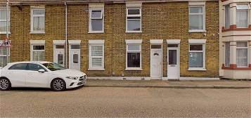 Terraced house to rent in Richmond Street, Sheerness ME12