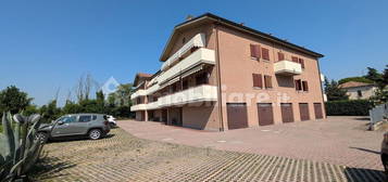 Quadrilocale buono stato, primo piano, Aeroporto, Ferrara