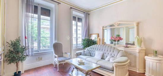 Appartement  à vendre, 3 pièces, 2 chambres, 71 m²