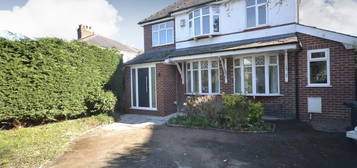 4 bed detached house for sale