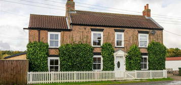 3 bedroom semi-detached house