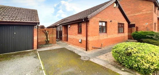 Bungalow to rent in St. Marys Drive, Dunsville, Doncaster DN7