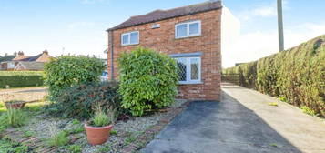 2 bedroom detached house for sale