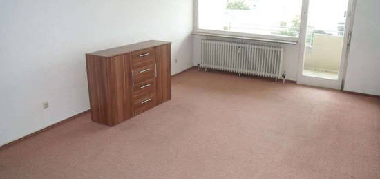 Ruhig gelegenes, gut vermietetes 1-Zimmer-Appartment mit Balkon in Neu-Ulm/Offenhausen.