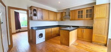 2 bedroom ground floor flat to rent