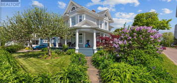 122 SPRING STREET, SUMMERSIDE, PE C1N3G1