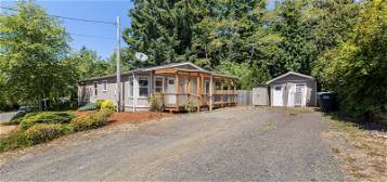 240 SW Brentwood Dr, Waldport, OR 97394