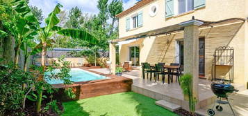 Belle Villa T5 de 122m² avec piscine et garage en impasse au Grau-du-Roi