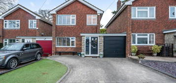 3 bedroom link detached house for sale