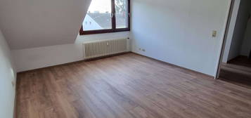 *** Großes Appartement, Badezimmer mit Wanne,  Fußboden aus 2022 ***