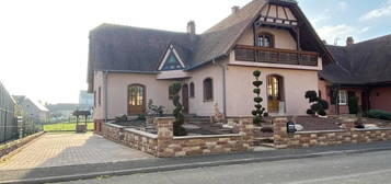 Maison  à louer, 7 pièces, 6 chambres, 190 m²