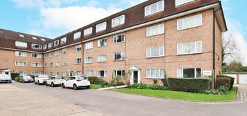 Flat for sale in Linden Grove, New Malden KT3