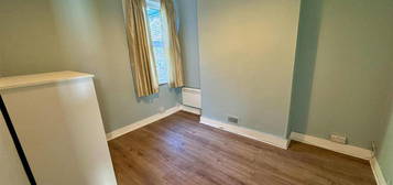 1 bedroom maisonette to rent