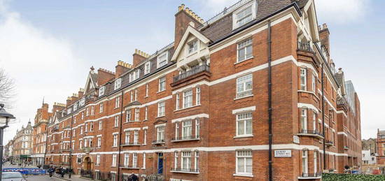 Flat to rent in Gilbert Street, London W1K