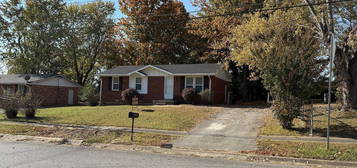 633 Evergreen Park Dr, Hopkinsville, KY 42240