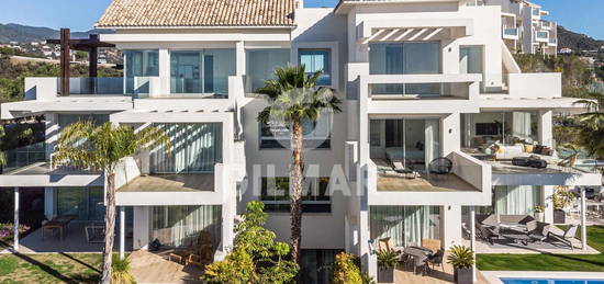 Piso en venta en Calle Juan Lerma Valero, Montemayor - Marbella Club