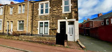 Flat to rent in York Street, Pelaw, Gateshead NE10