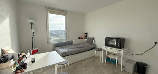 Studio  à vendre, 1 pièce, 18 m², Étage 5/7