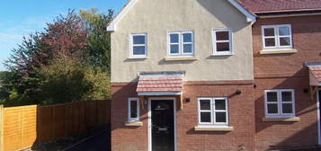 3 bedroom semi-detached house