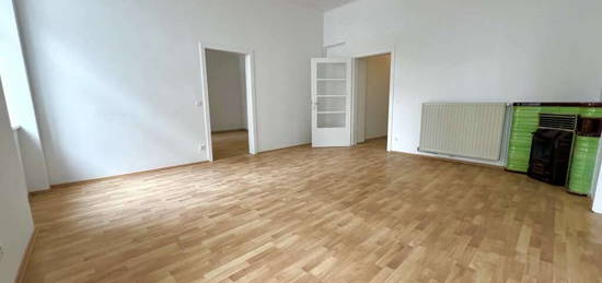 100m² Altbauwohnung: 3-Zimmer. 2 Bäder mit moderner Küche & Ausstattung