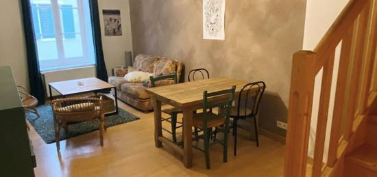 Appartement  à louer, 3 pièces, 2 chambres, 57 m²