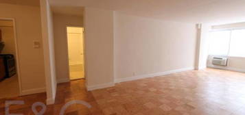 183-11 Hillside Ave Unit 8D, Jamaica, NY 11432