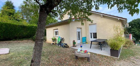 Maison  à louer, 5 pièces, 3 chambres, 117 m²