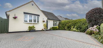 3 bed detached bungalow for sale