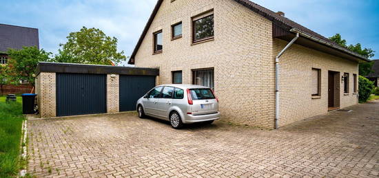 EDV-Nr.: 12298 - vermietetes Dopplhaus mit Doppelgarage, Terrasse und Loggia in Drochtersen OT