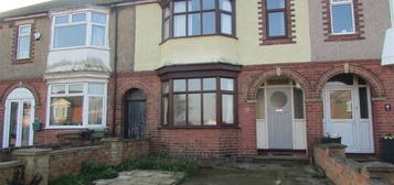 Room to rent in Hillside Road, Wellingborough NN8