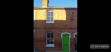 2 bedroom terraced house