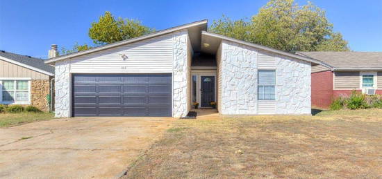 811 NW 114th St, Oklahoma City, OK 73114