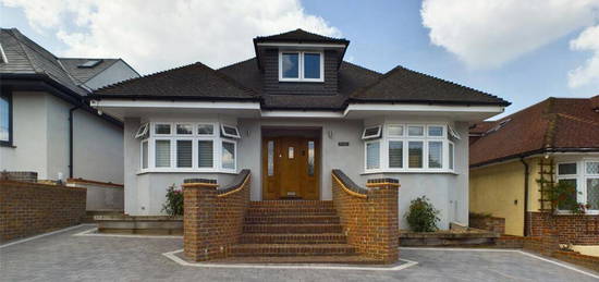 6 bedroom detached house for sale