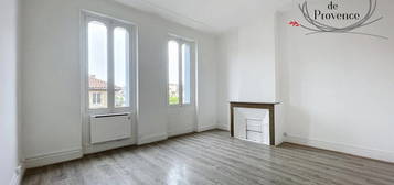 Appartement  à louer, 4 pièces, 2 chambres, 69 m²